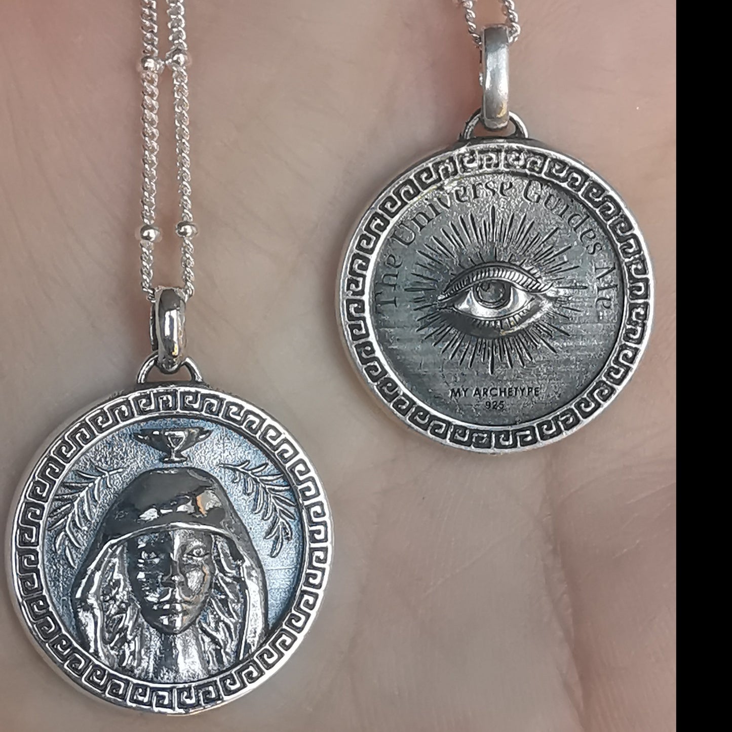 THE ORACLE STERLING SILVER MEDALLION & CHAIN